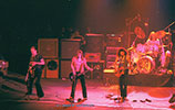 1977-11-26 Jack singing!